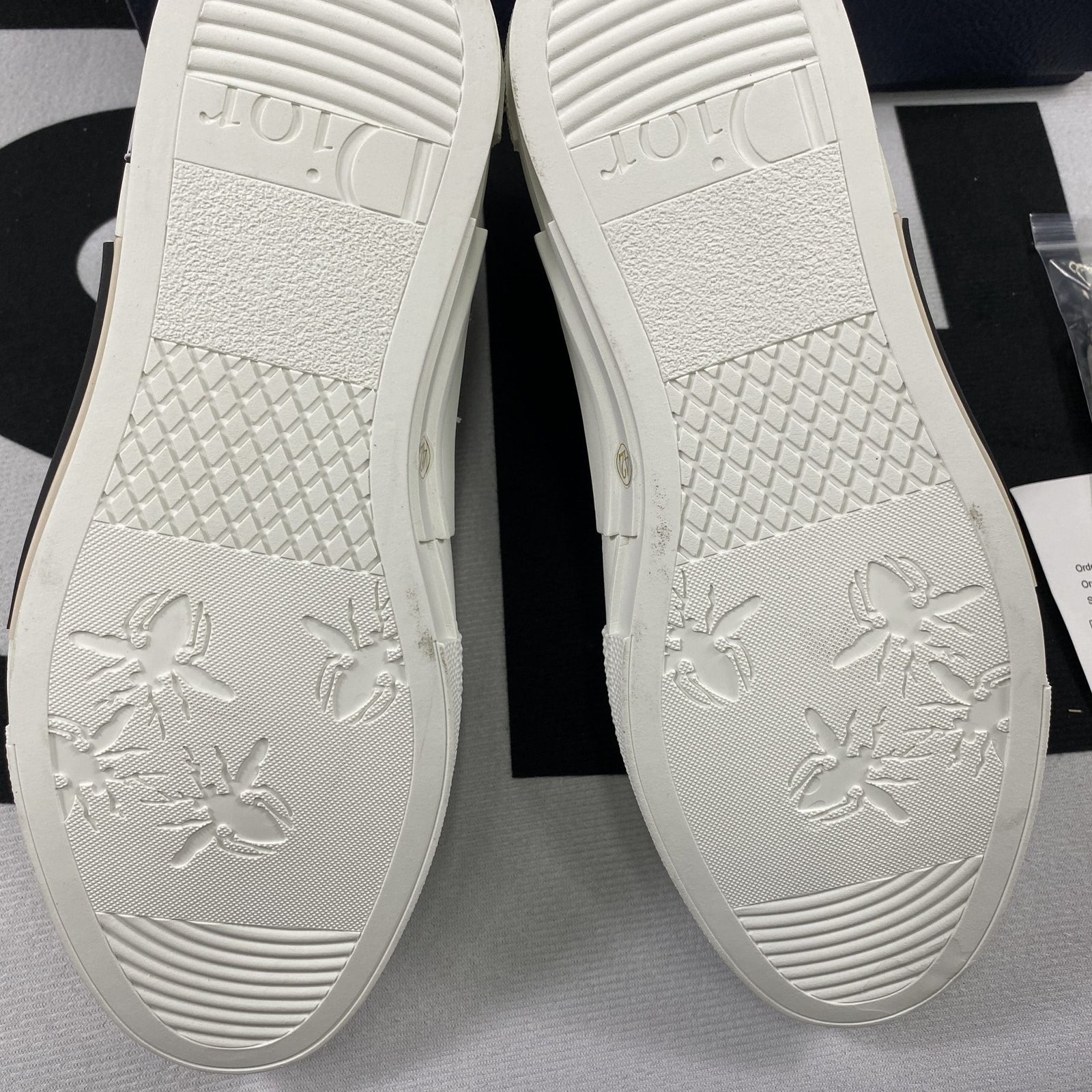 D10r B23 High Top Sneaker 17
