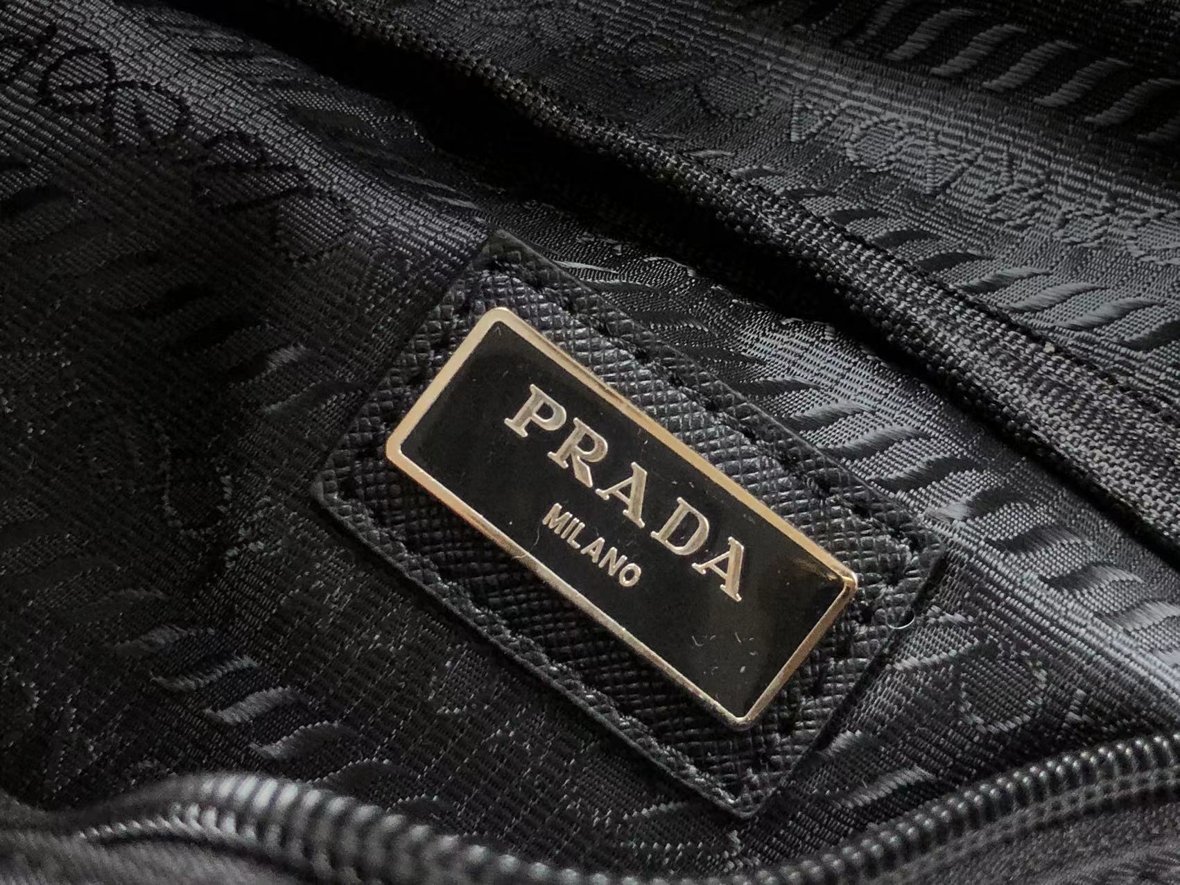 Pra*a Bag Dupe Bag(ColaReps)