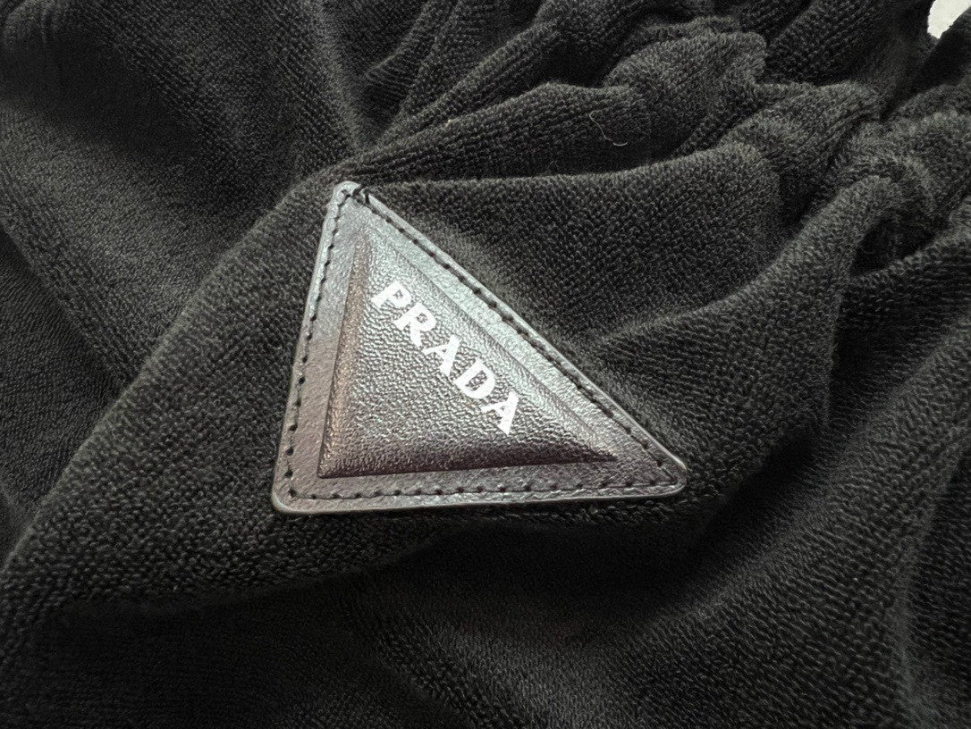 Pra*a Short Sleeve Sweatshirt