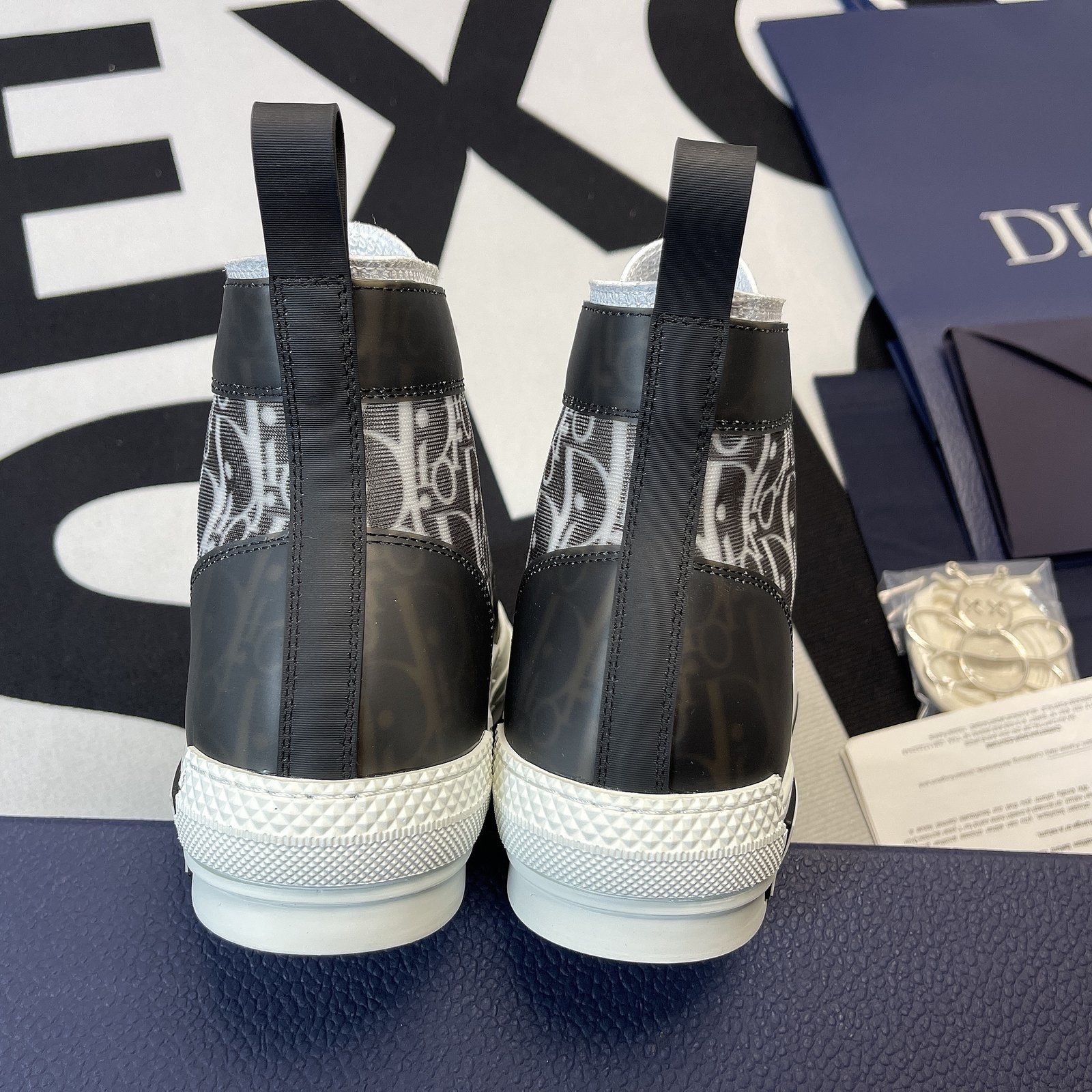 D10r B23 High Top Sneaker 19