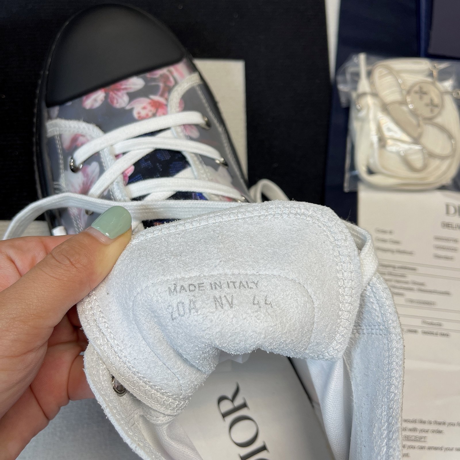 D10r B23 High Top Sneaker 22