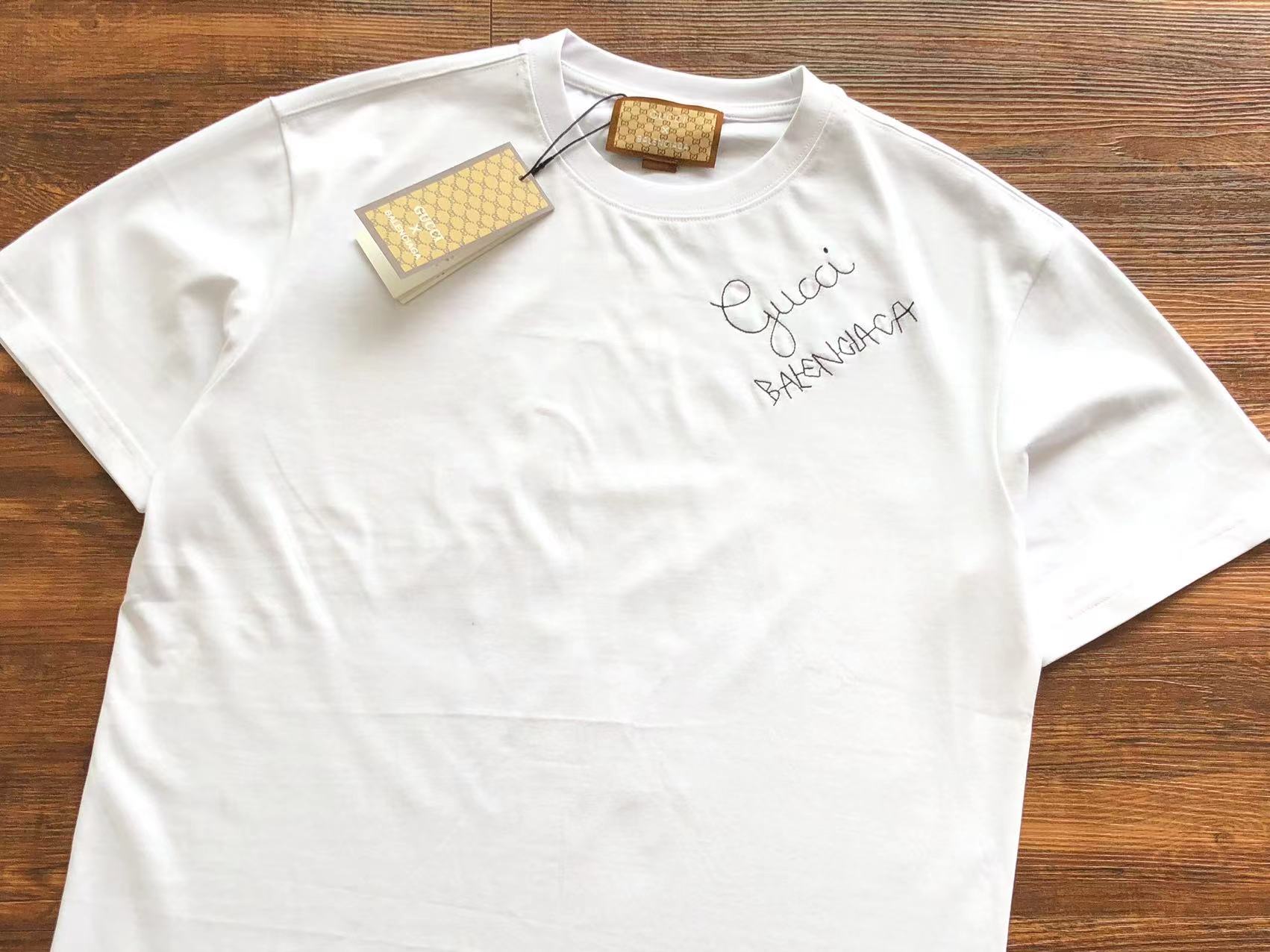 Gvc*1 x Ba1en*iaga T-shirt