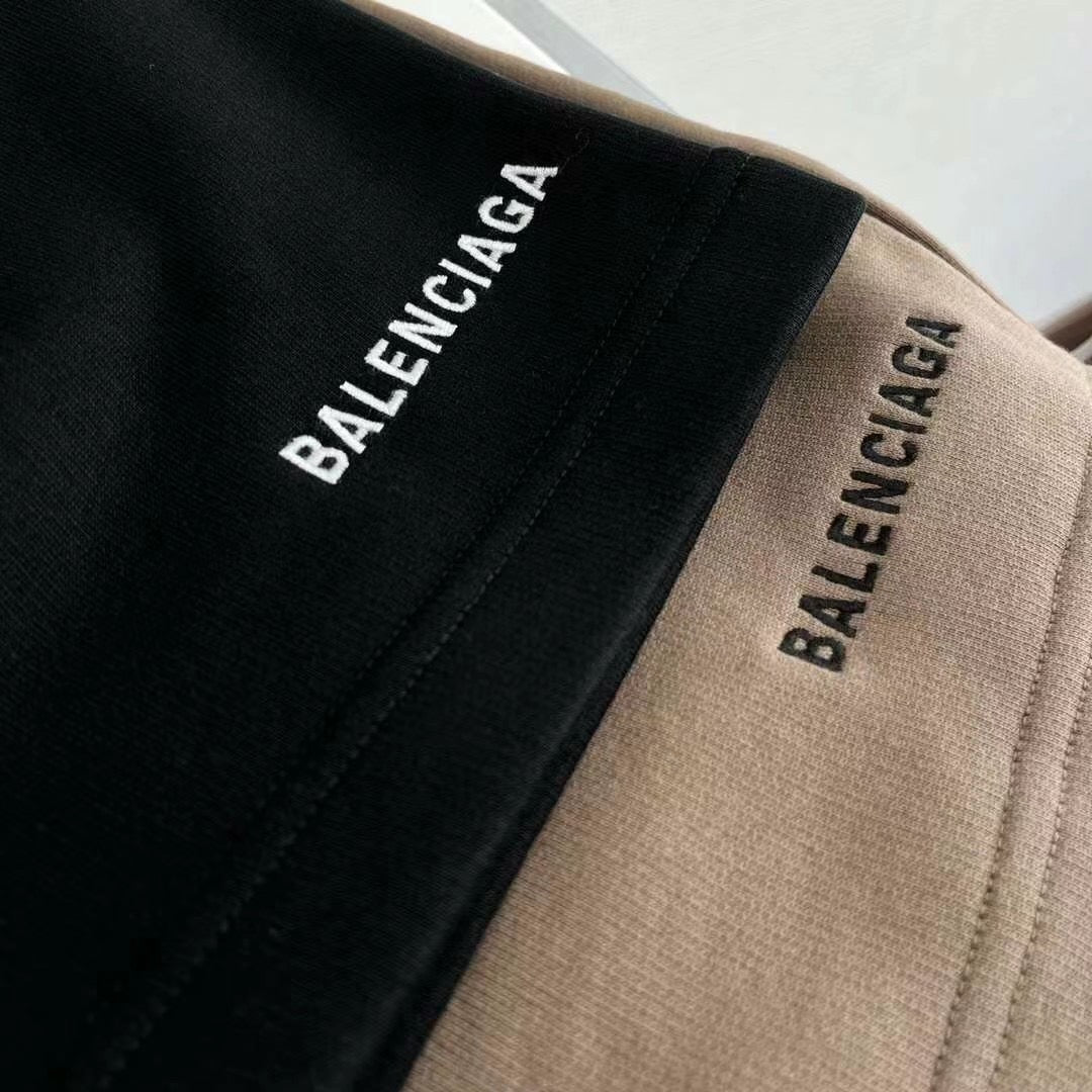 Ba1en*iaga Shorts