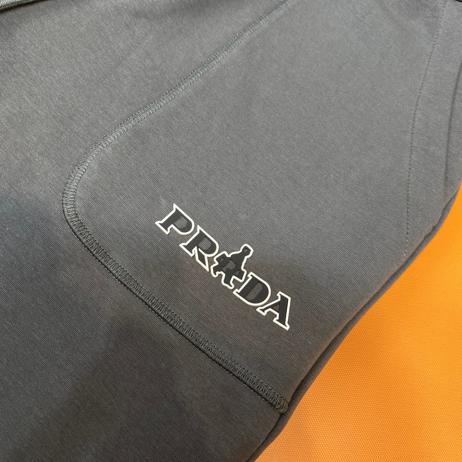 Pra*a Sweatpants