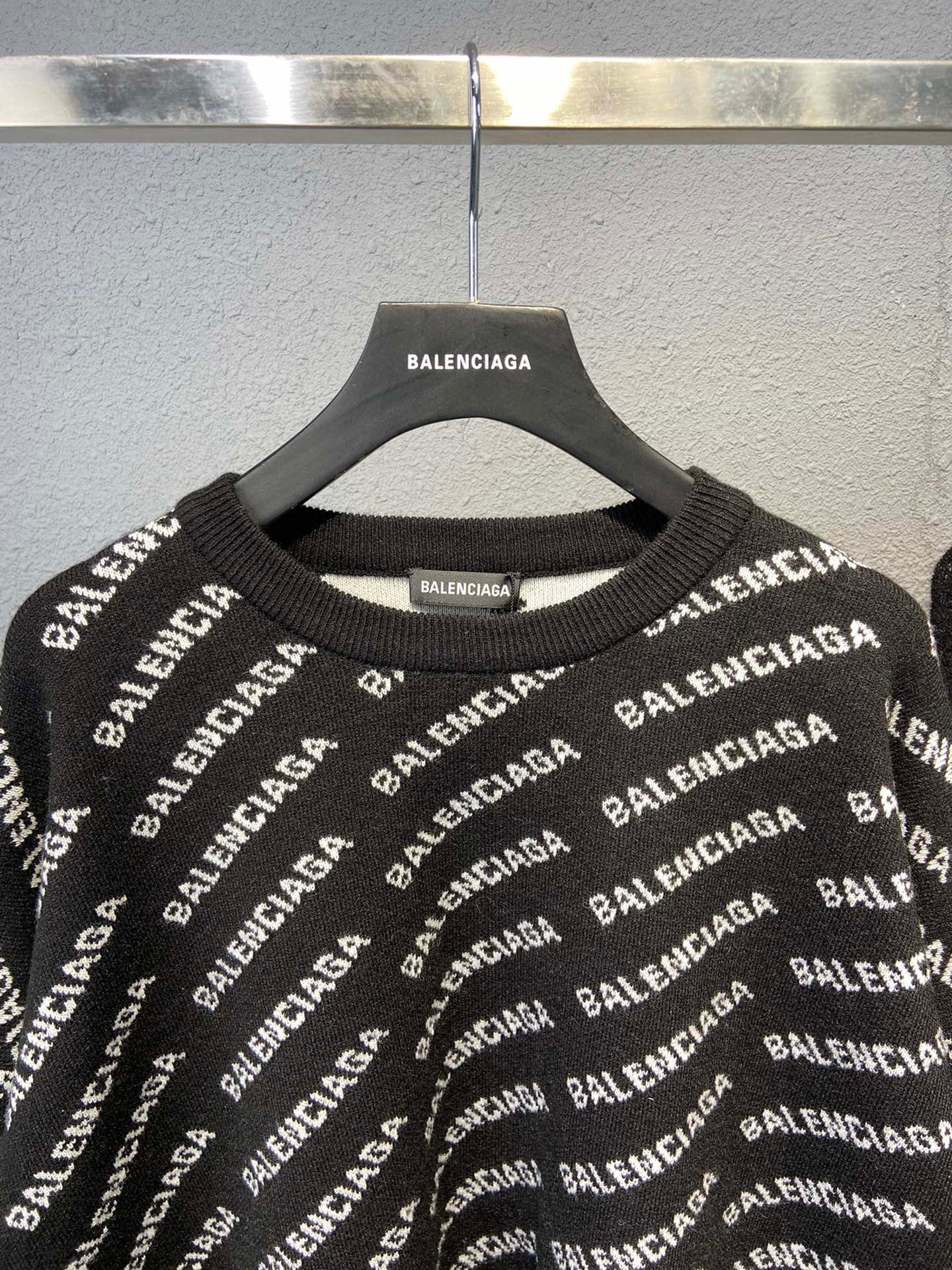 Ba1en*iaga Sweater
