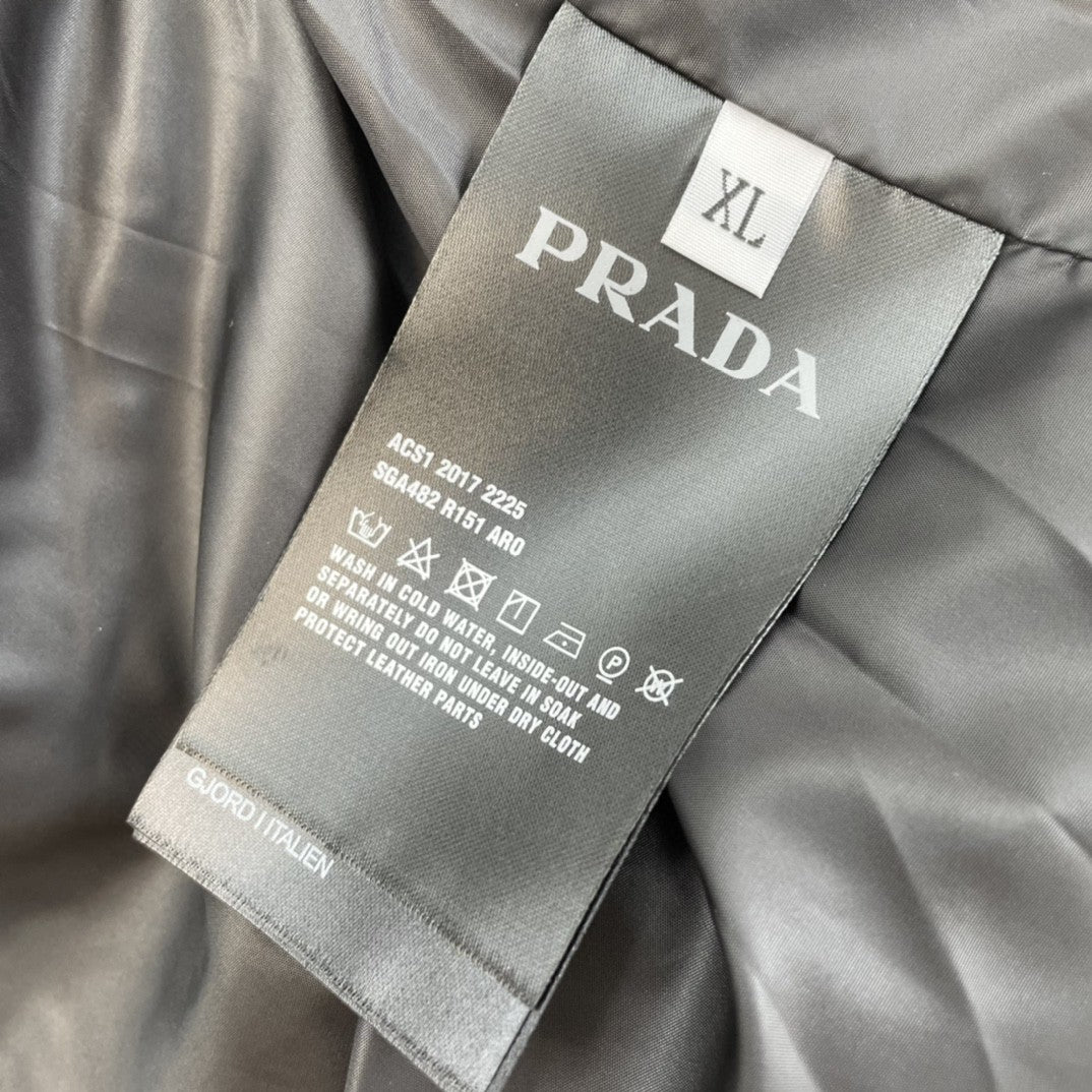 Pra*a Jacket