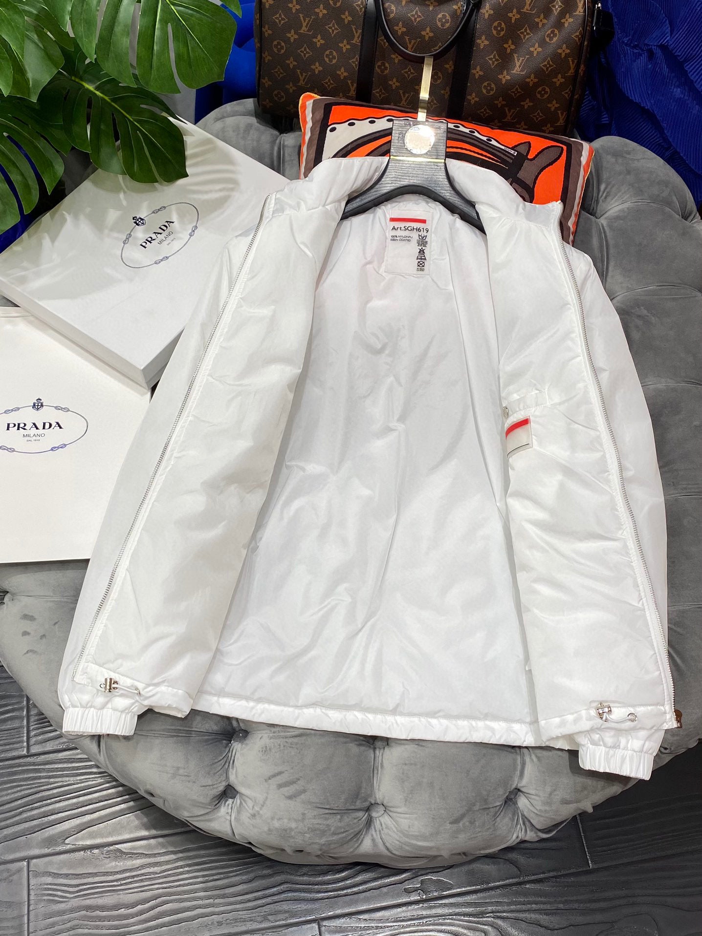 Pra*a Jacket