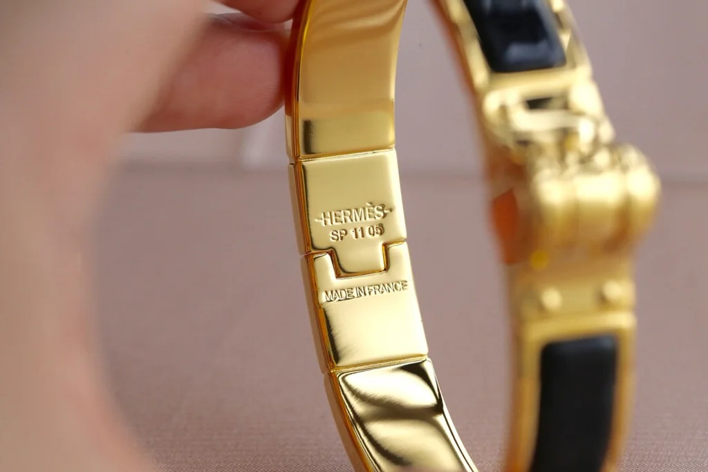 H**me5 bracelet