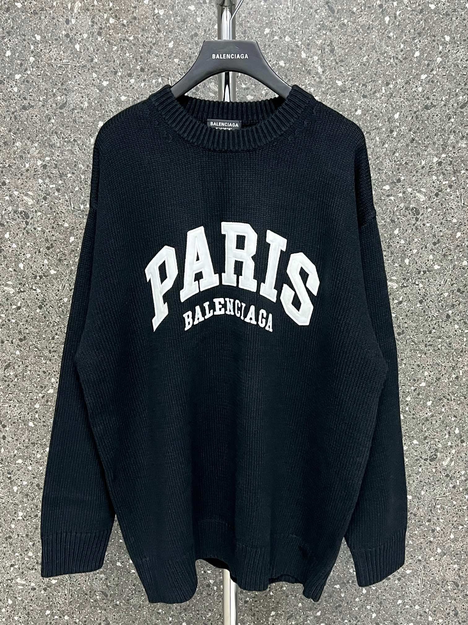 Ba1en*iaga Sweater