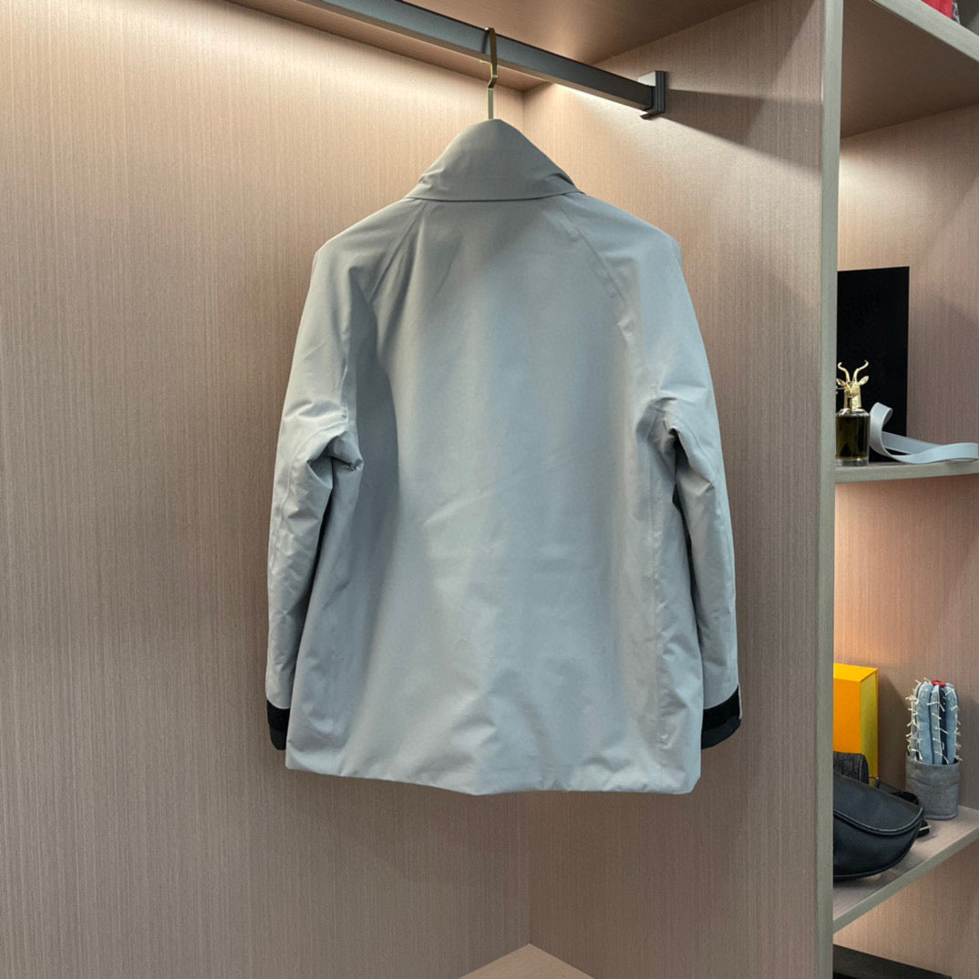 Pra*a Jacket