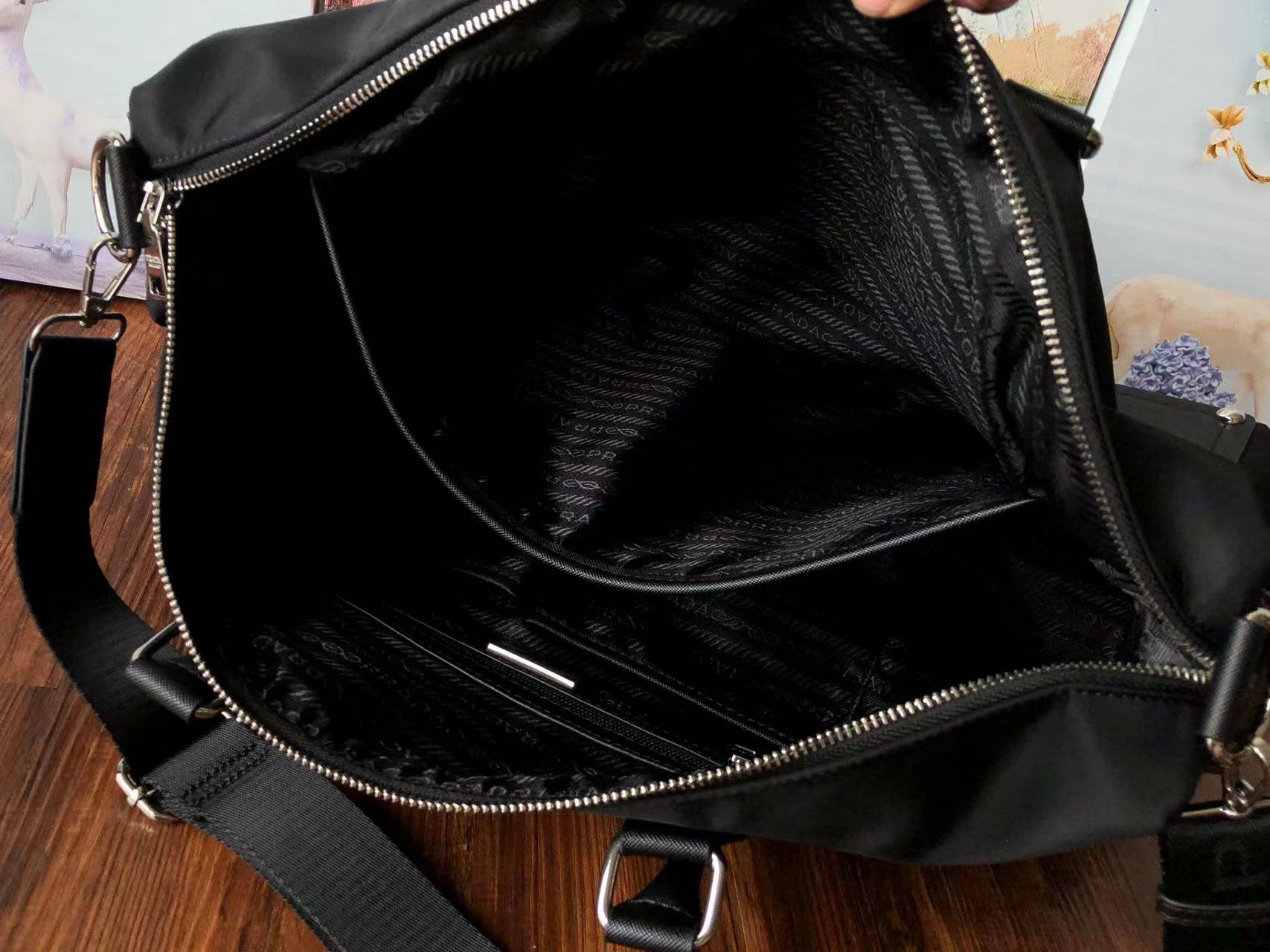 Pra*a Bag Dupe