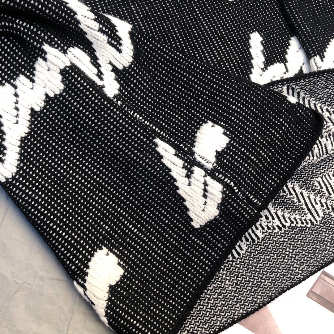 Ba1en*iaga Sweater