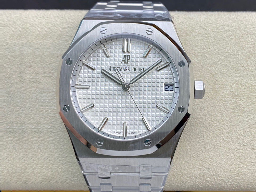 Replica Audemars P1g*et Royal Oak 15500ST.OO.1220ST.04 1:1 Best Edition ZF Factory White Dial
