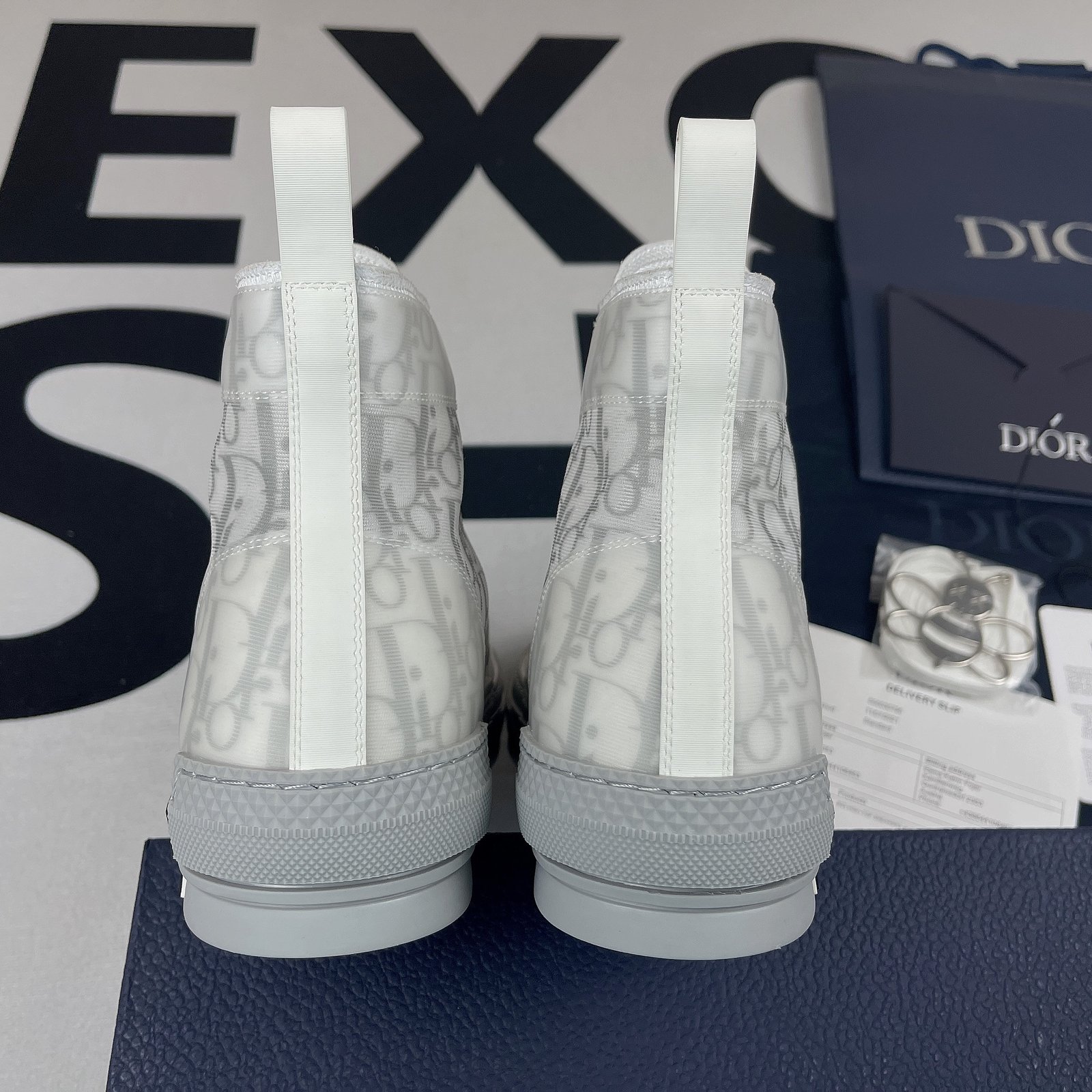 D10r B23 High Top Sneaker 20
