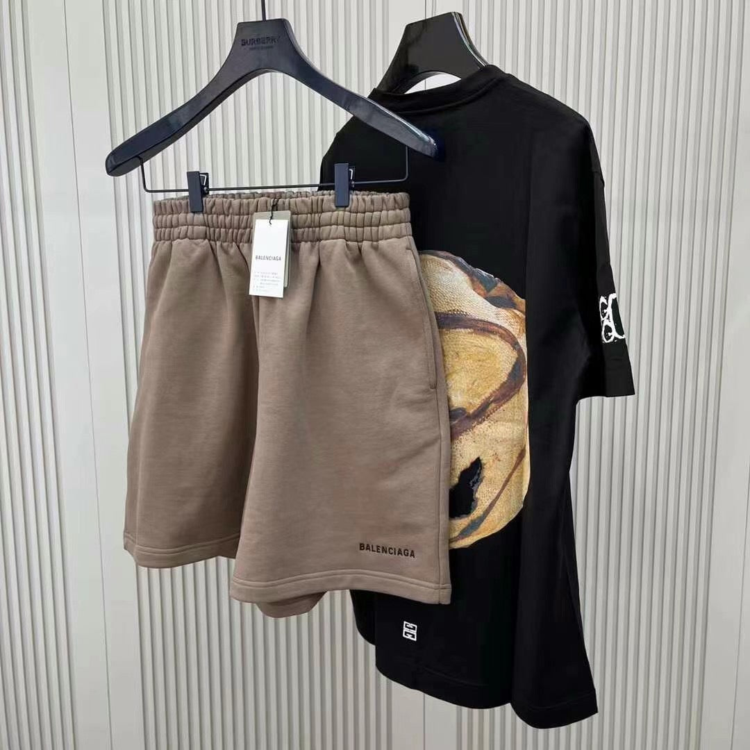 Ba1en*iaga Shorts