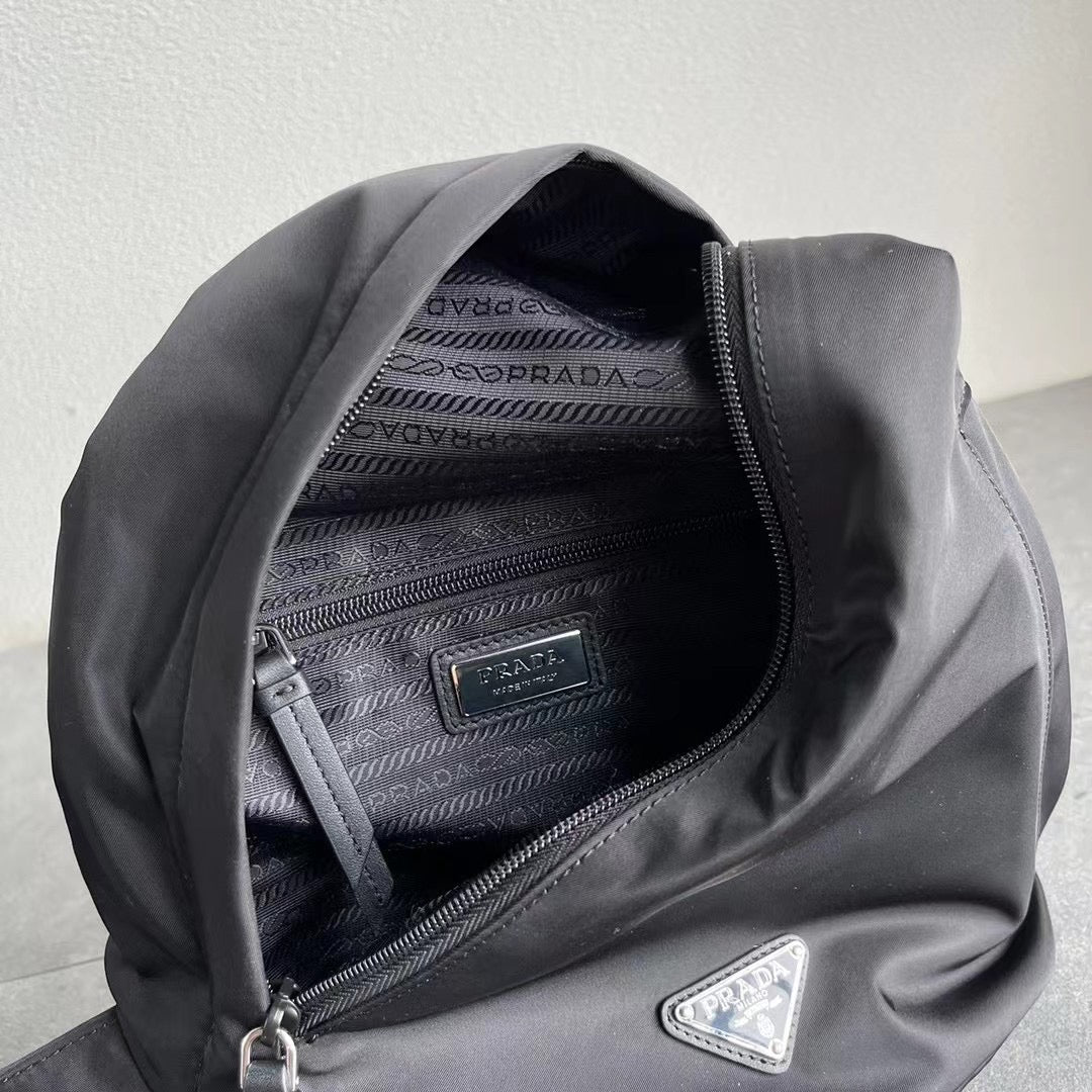 Pra*a Bag Dupe