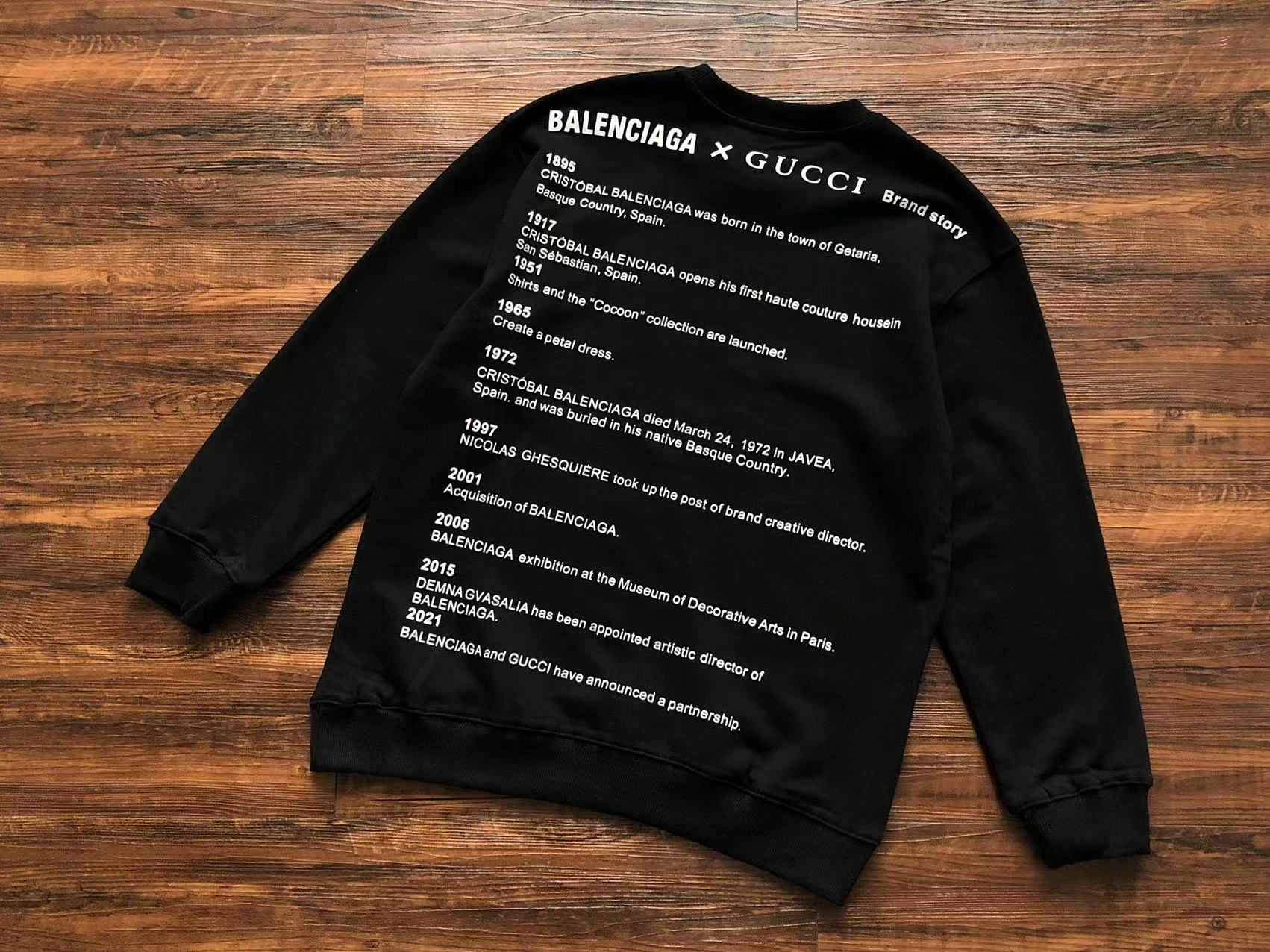 Gvc*1 x Ba1en*iaga Sweatshirt