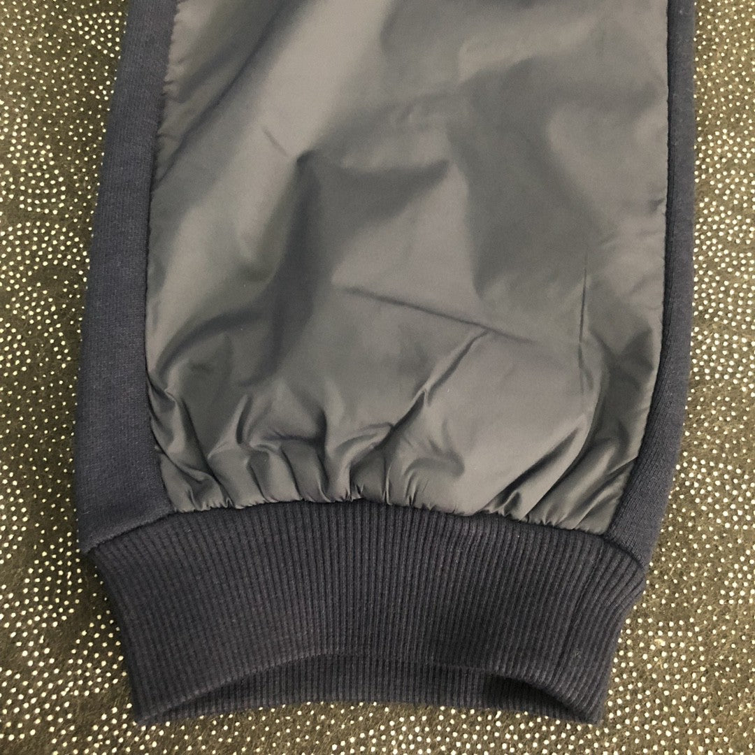 Pra*a Pants