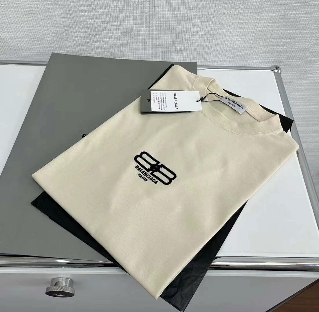 Ba1en*iaga T-shirt