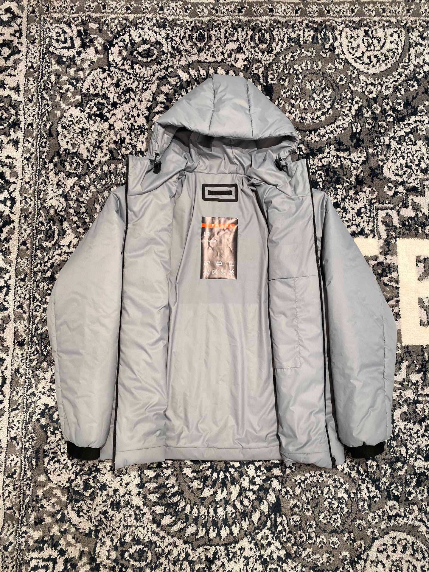 Pra*a Jacket