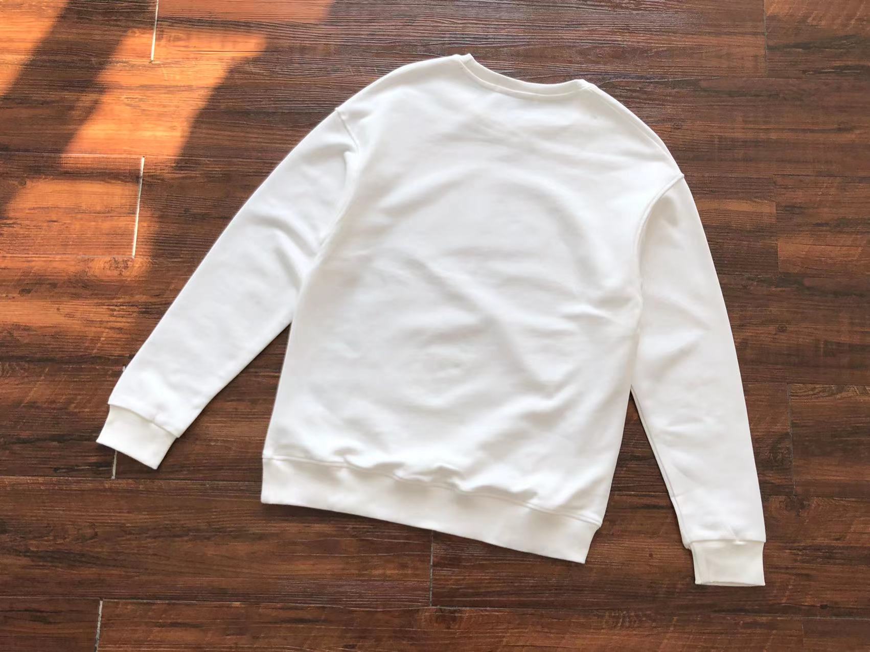 Gvc*1 x Ba1en*iaga Sweatshirt