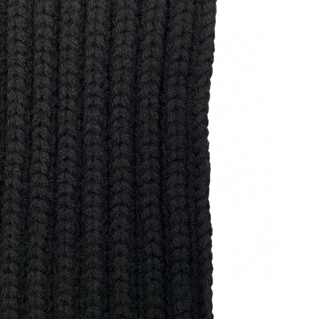 Pra*a Scarf