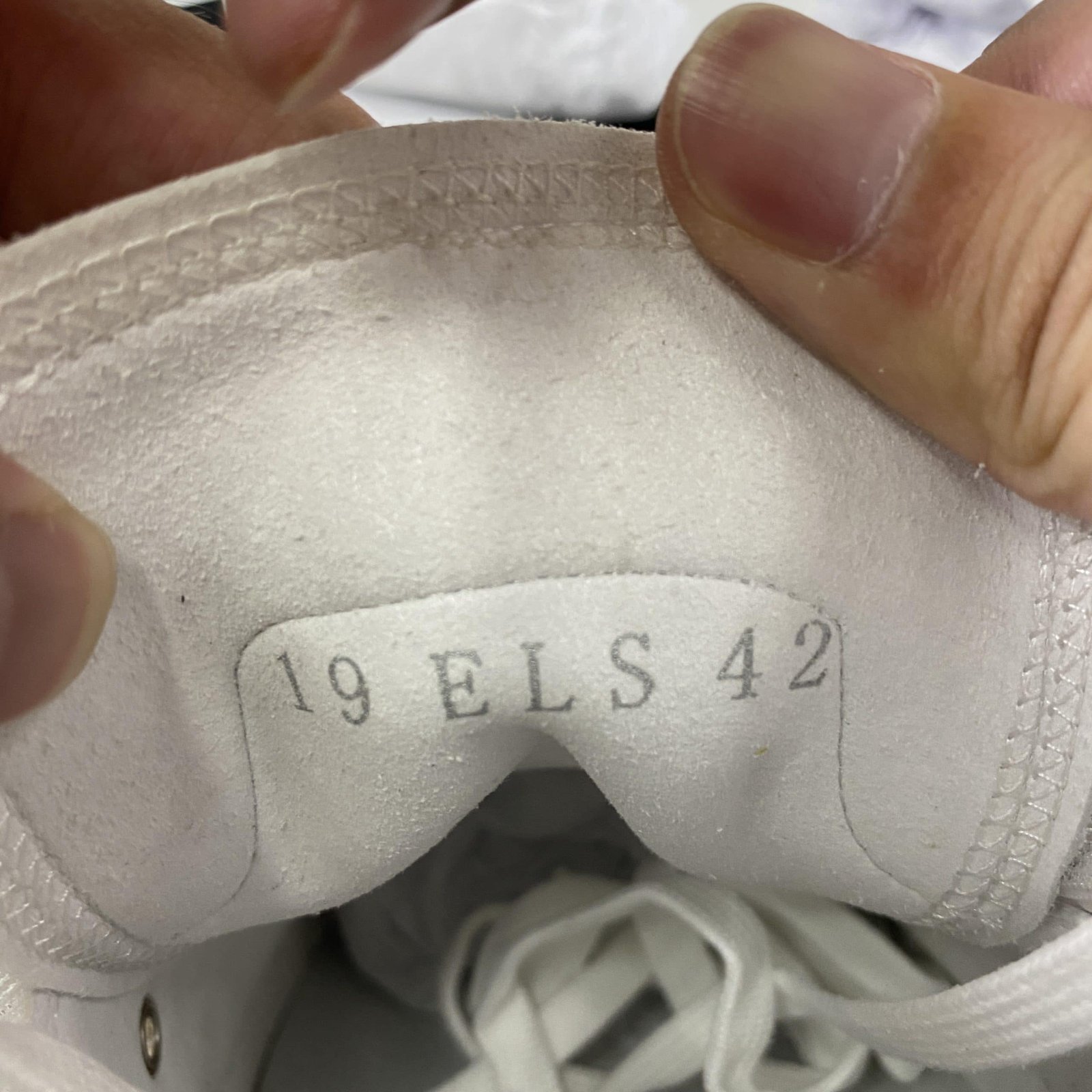 D10r B23 High Top Sneaker 10