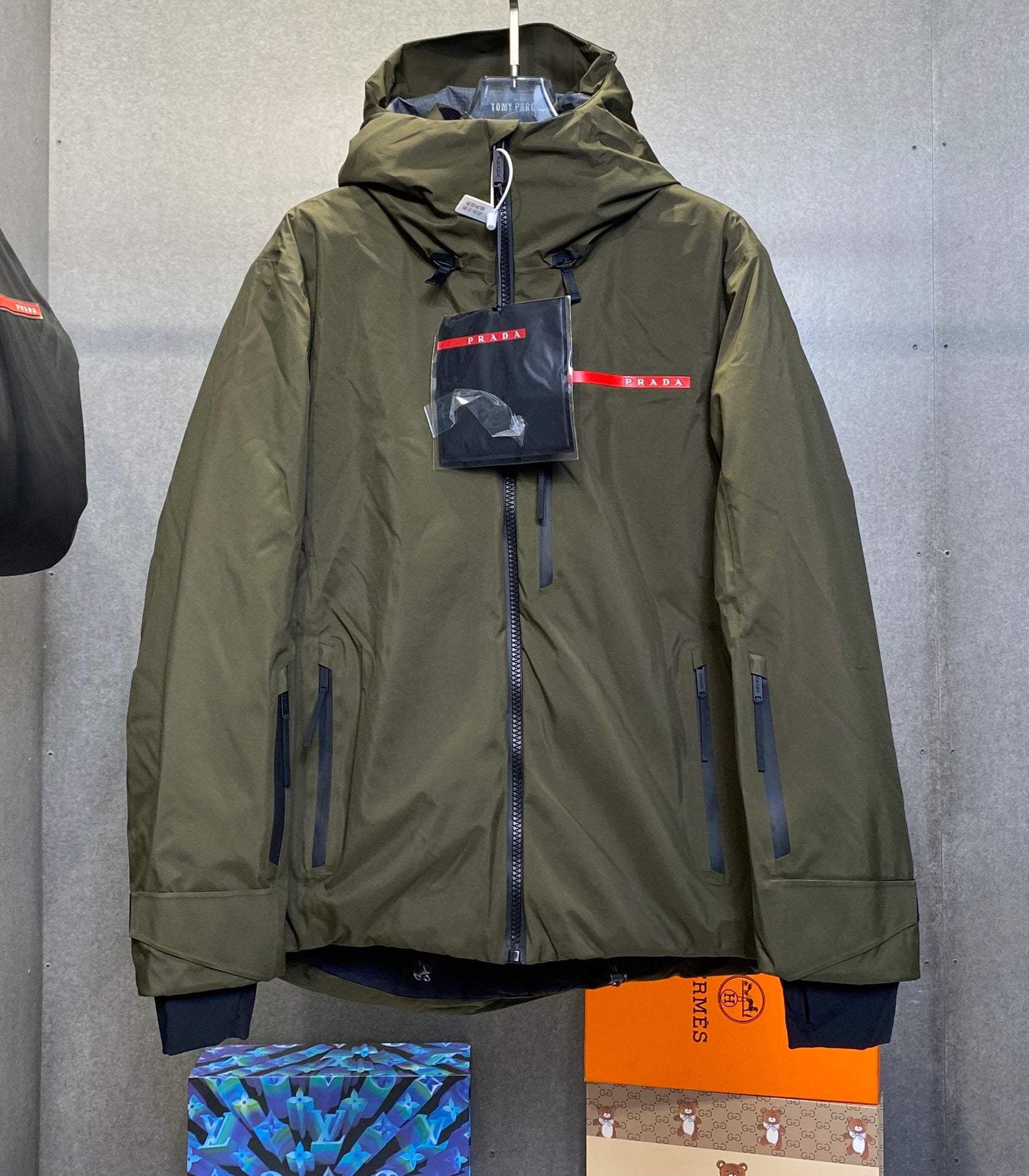 Pra*a Jacket