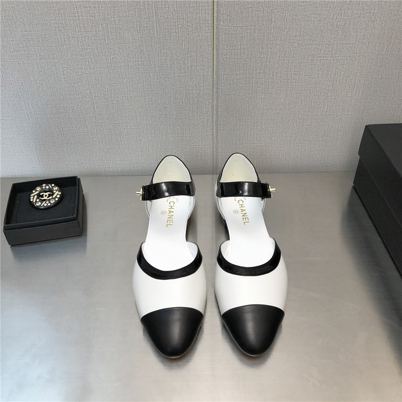 Ch**el flat sandals