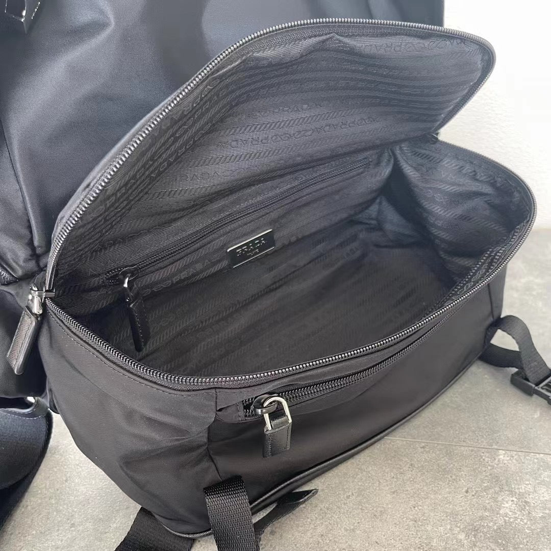 Pra*a Bag Dupe
