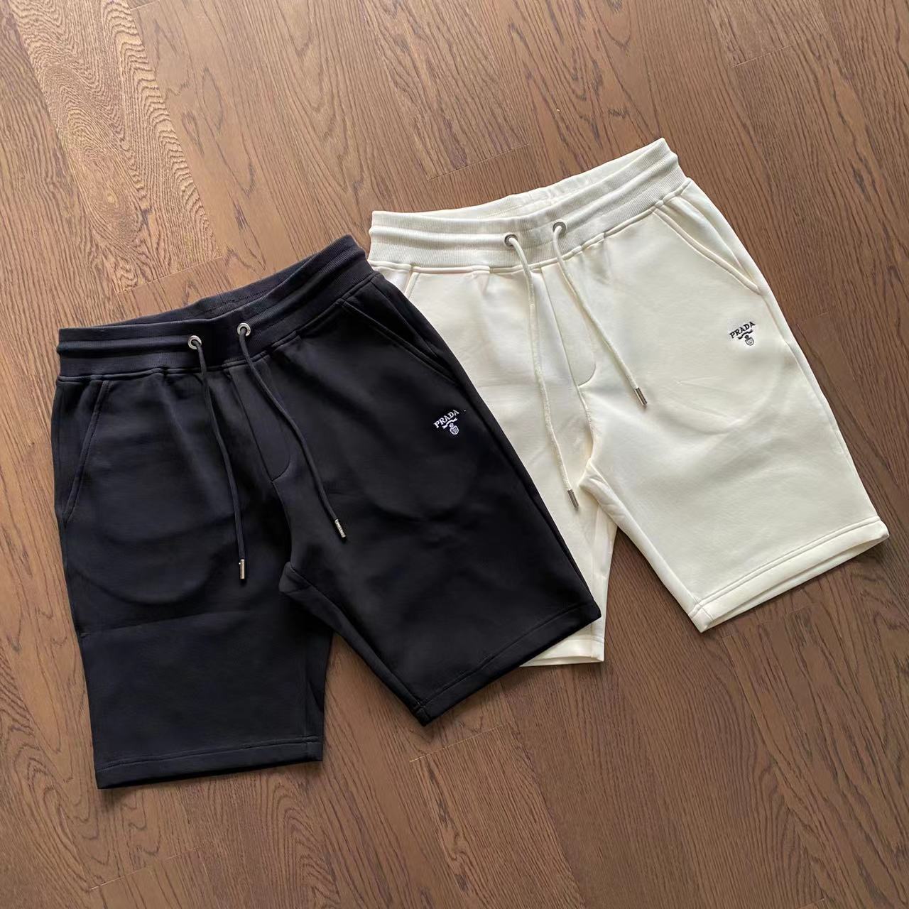Pra*a Shorts