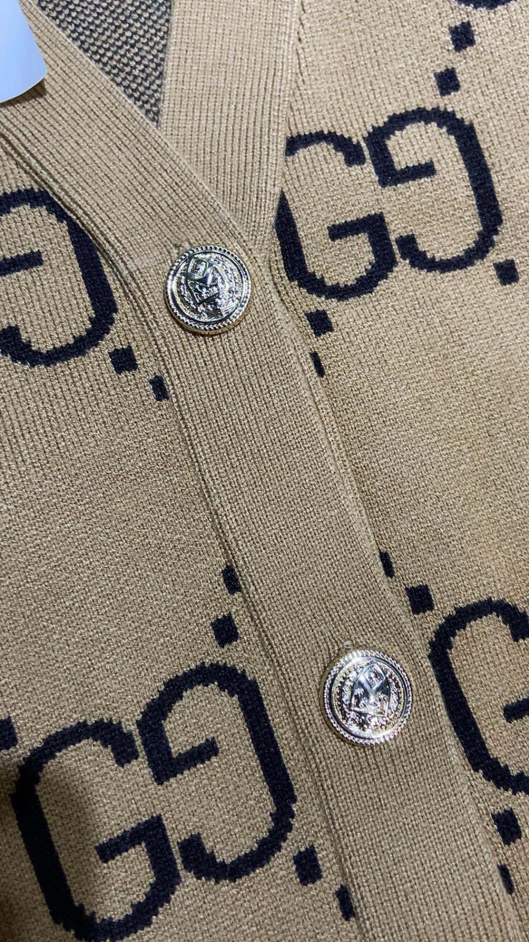 Gvc*1 Cardigan