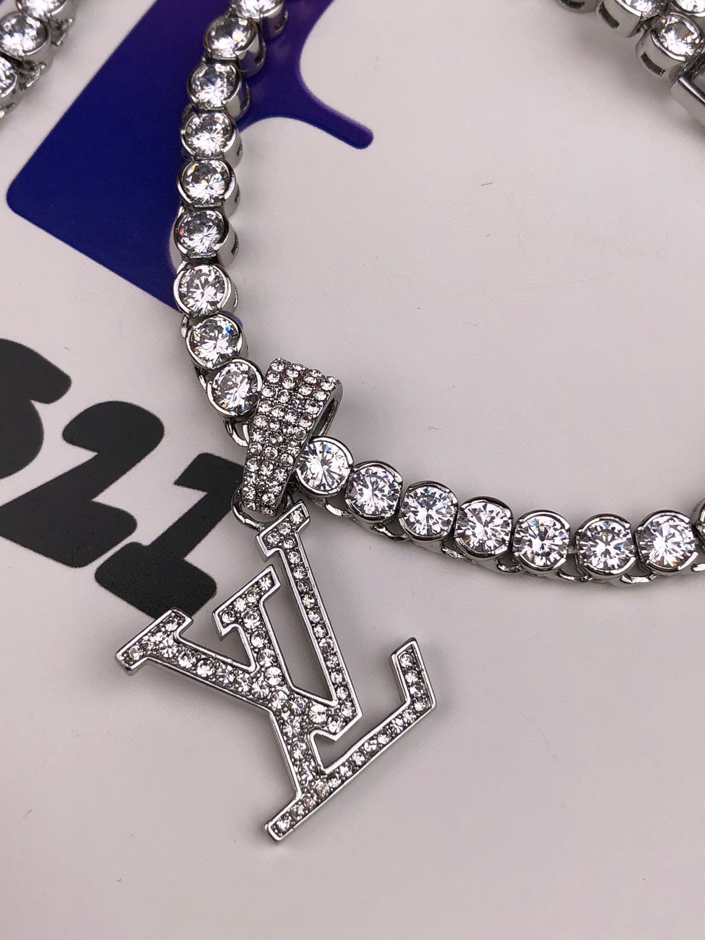 L0vis Vvtt0n x NBA Necklace
