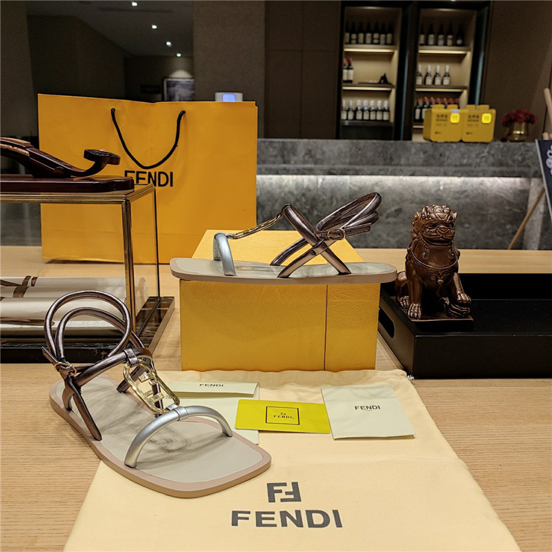 F**di flat beach sandals