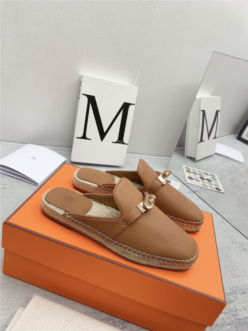 H**me5 loafer slippers
