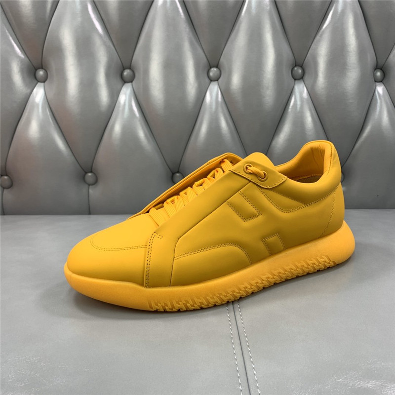 H**me5 Men s sneakers