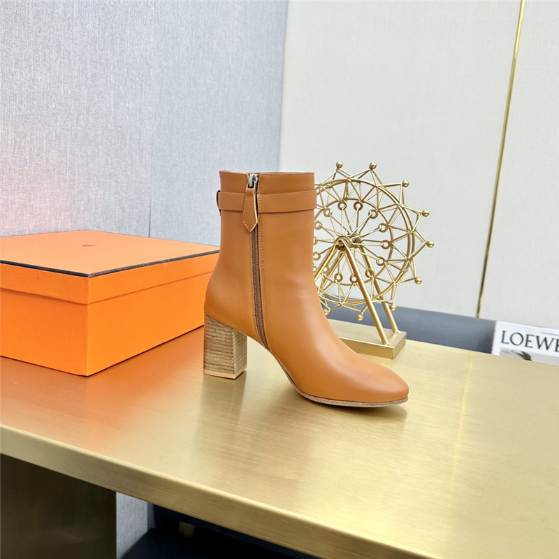 H**me5 Classic Boots