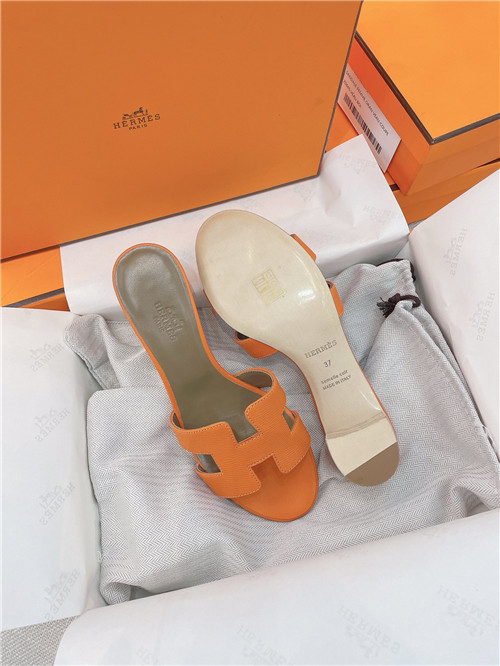H**me5 oasis sandals