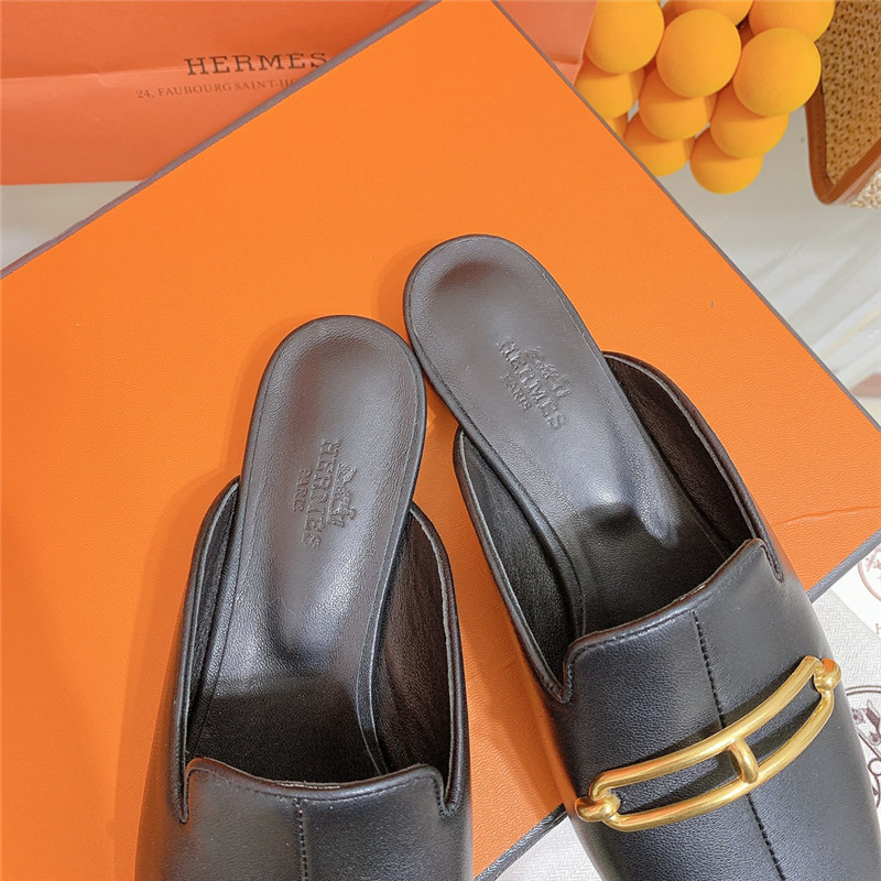 H**me5 flat slippers