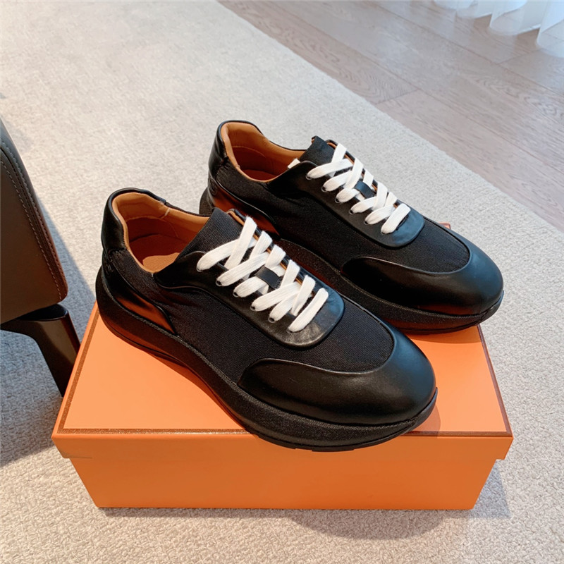 H**me5 classic look-alike British retro white shoes