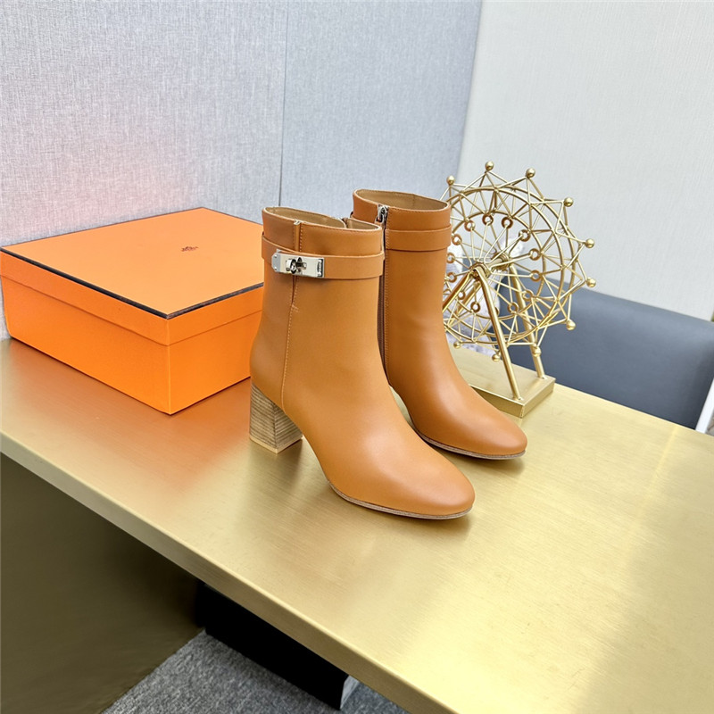 H**me5 Classic Boots