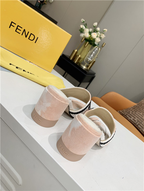 F**di logo sandals