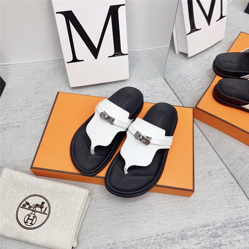 H**me5 couple shoes