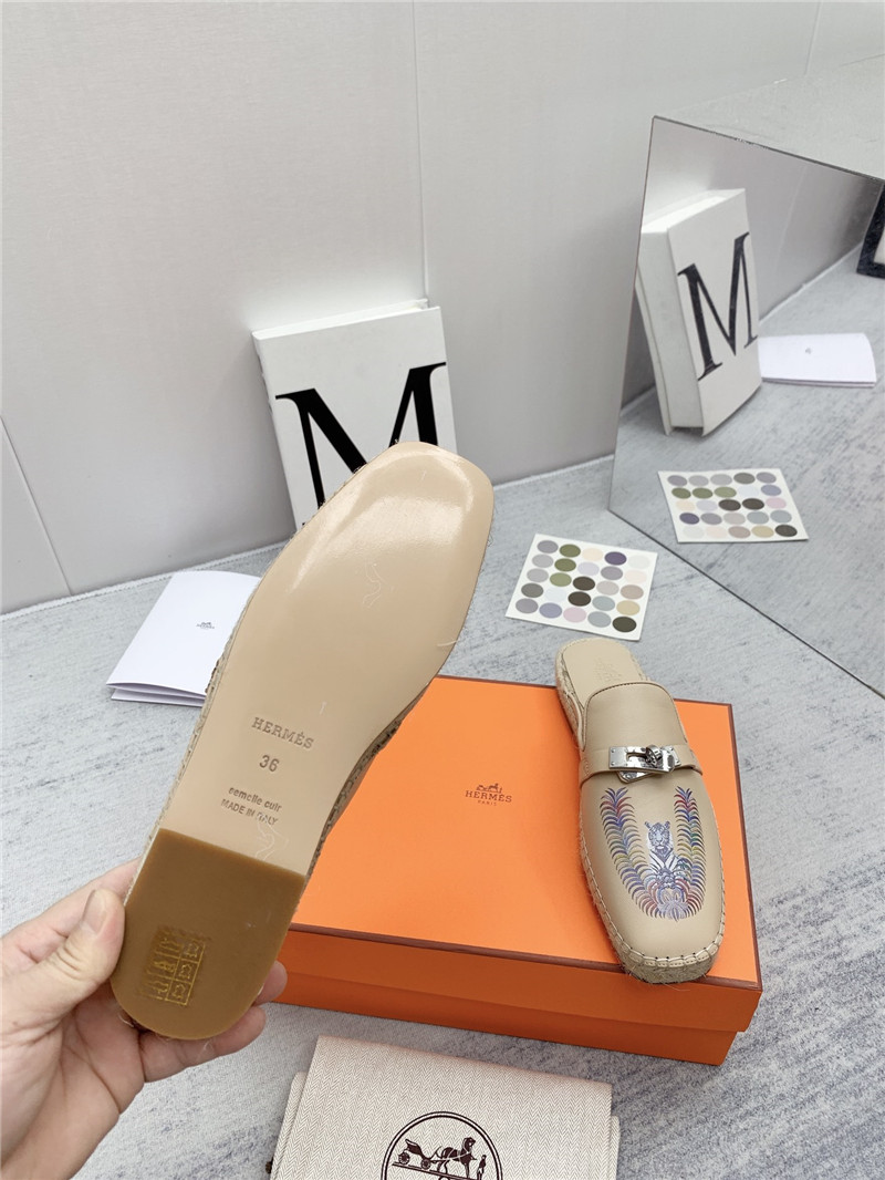 H**me5 loafer slippers