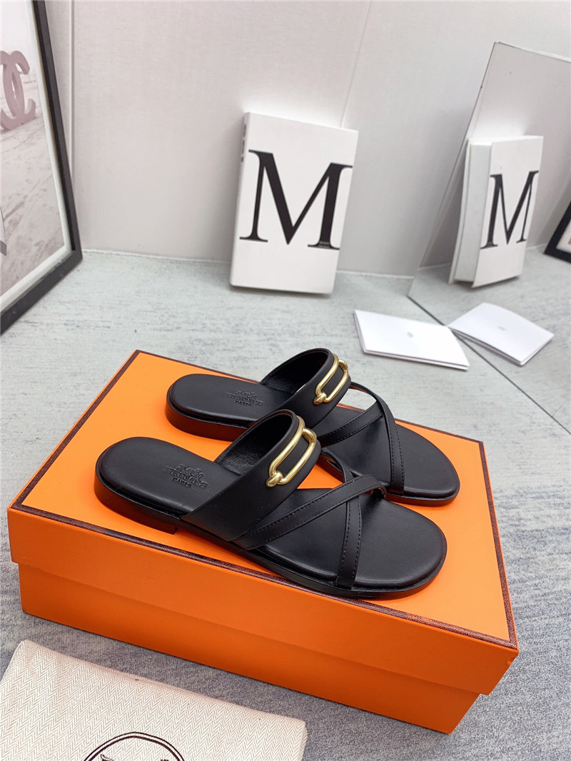 H**me5 flat slippers