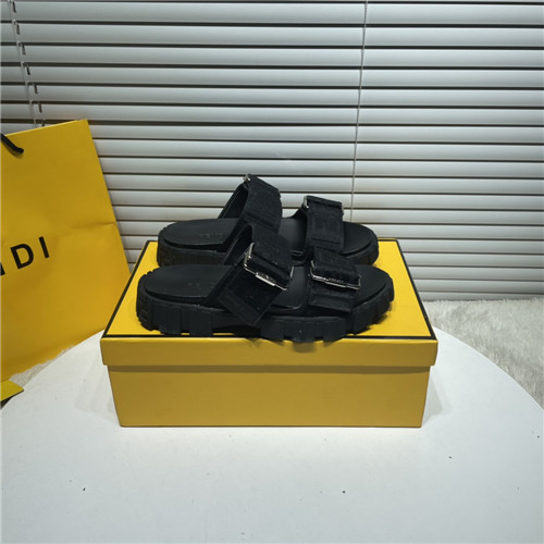 F**di ff logo sandals
