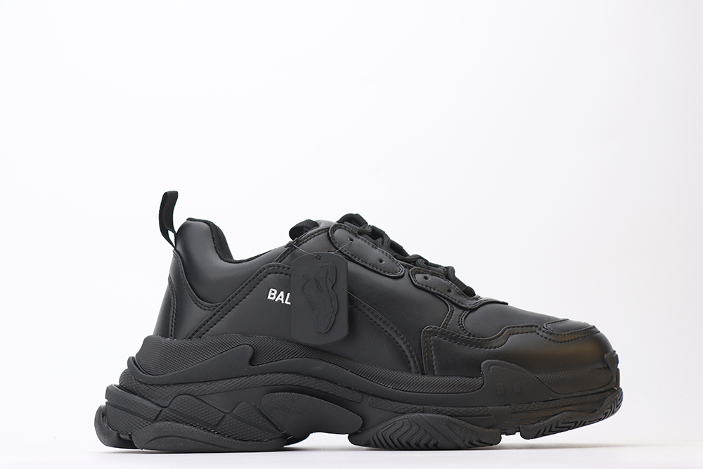 Ba1en*iaga Triple S Sneaker  Black  Leather