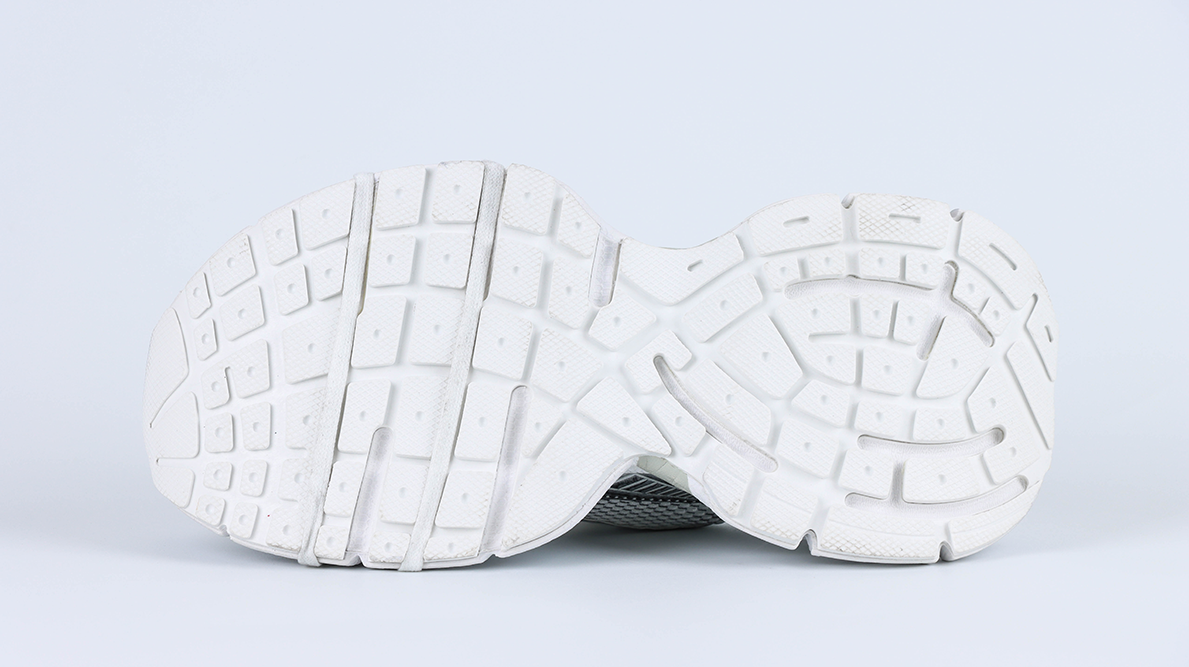 Ba1en*iaga 3XL Sneaker  Worn-Out   White