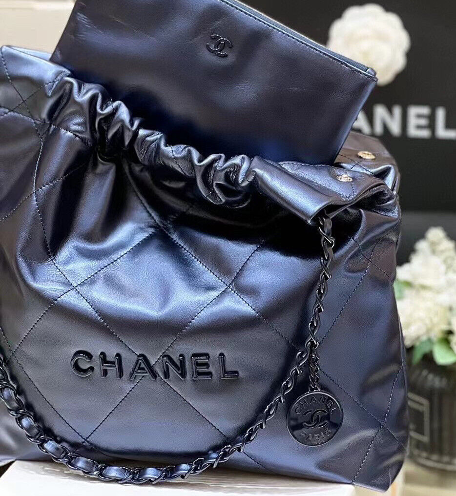 Small 22 Bag SO Black Calfskin Black Hardware