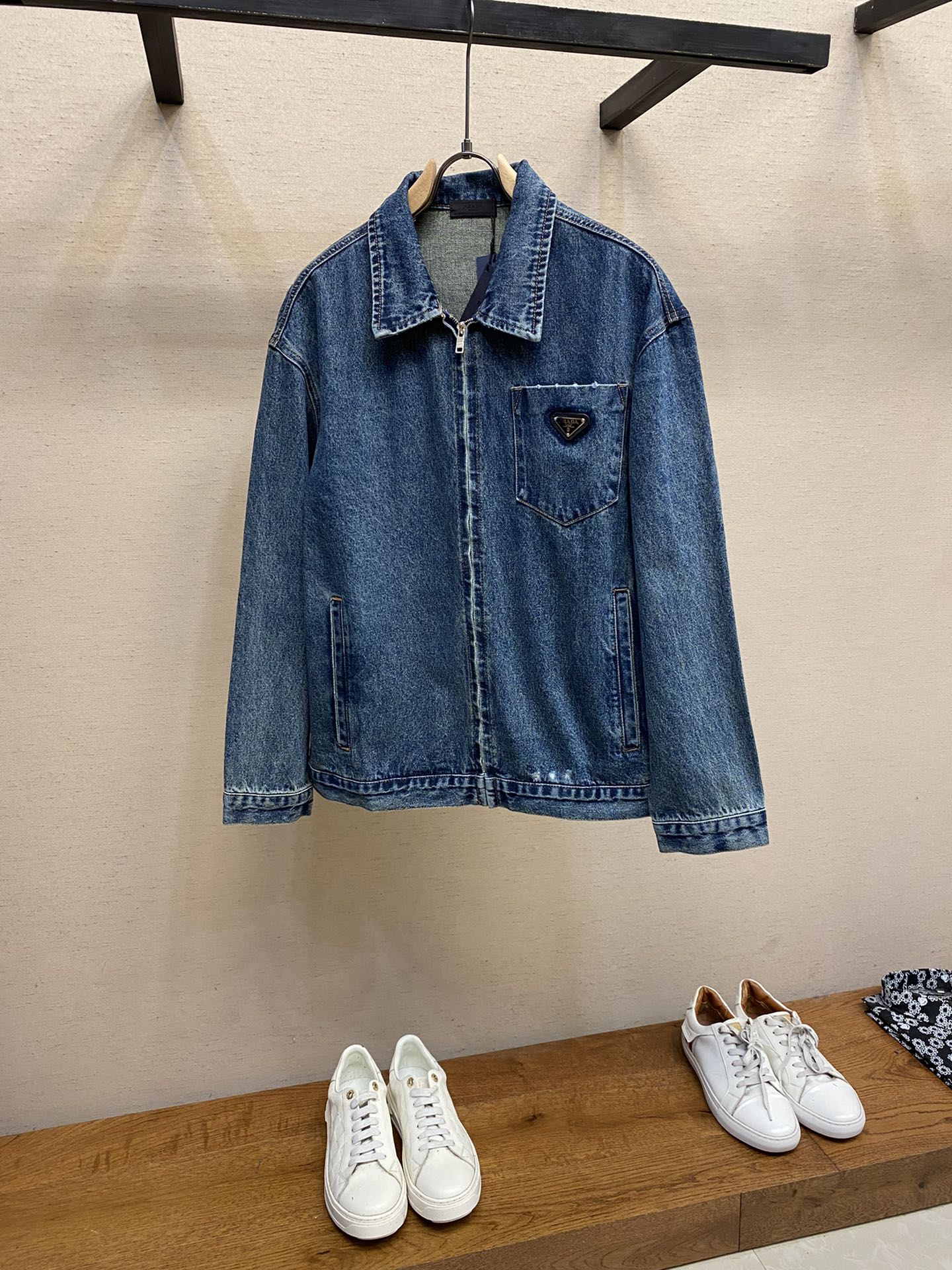 Pra*a Jacket